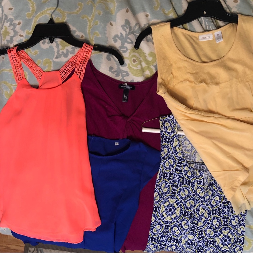Bundle of 5 Spring Tops.  Size Small